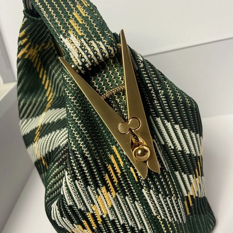 Burberry Top Handle Bags 4237F-0421