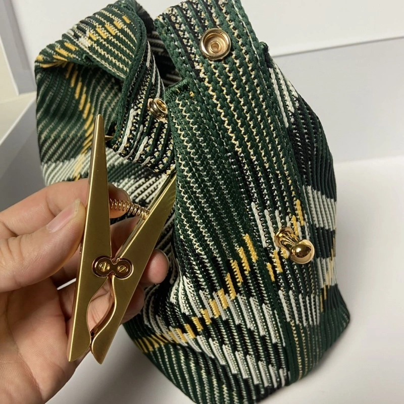 Burberry Top Handle Bags 4237F-0421