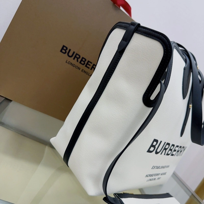 Burberry Shopping Bags 4237F-0458