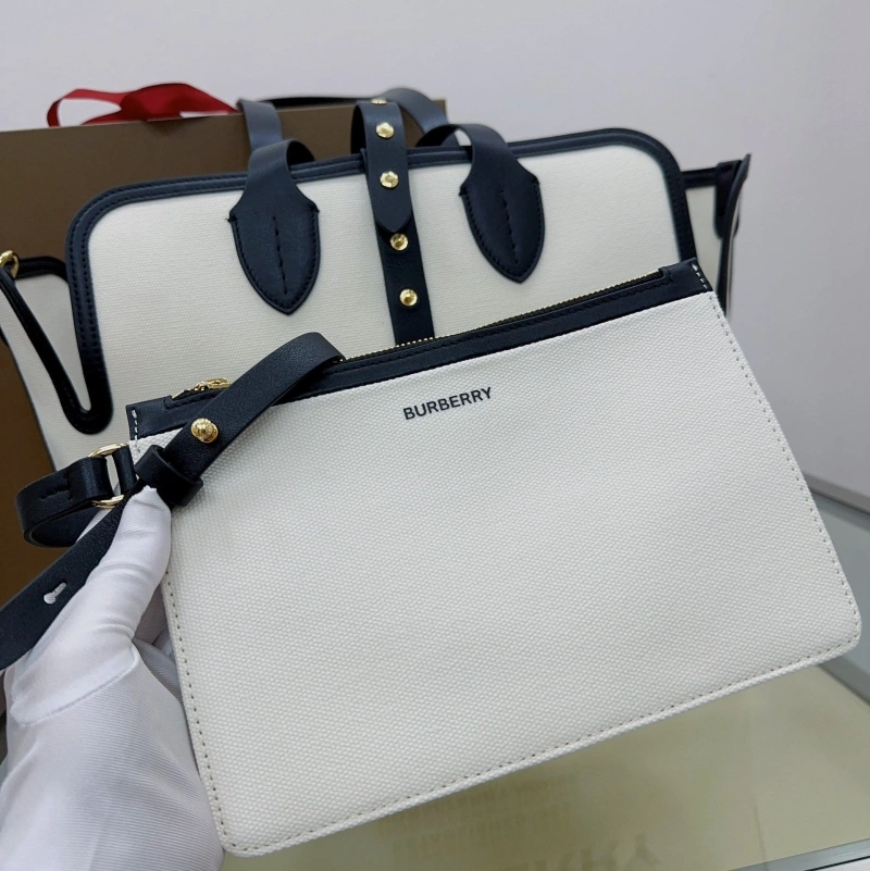Burberry Shopping Bags 4237F-0458