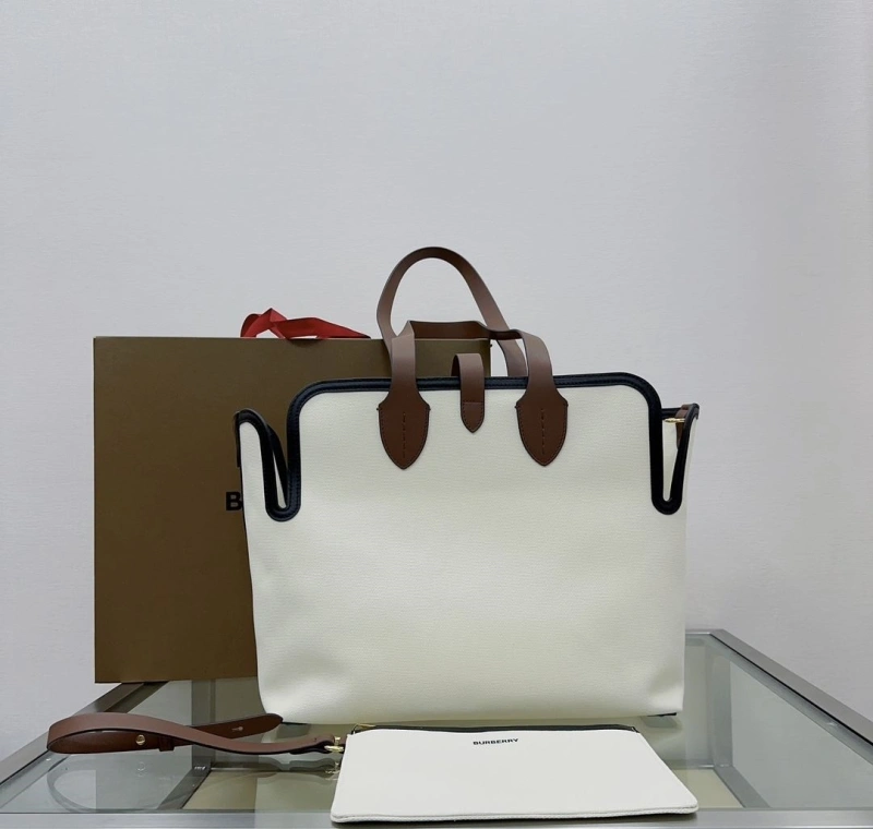 Burberry Shopping Bags 4237F-0459