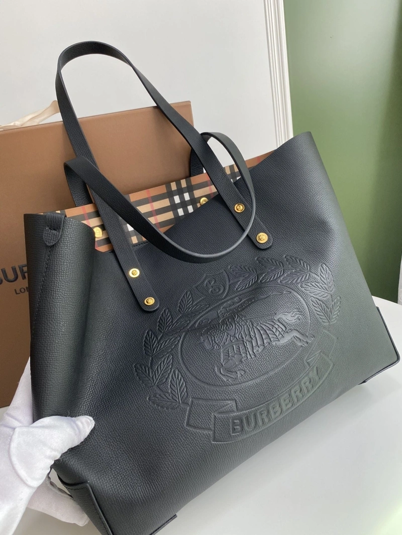 Burberry Shopping Bags 4237F-0496