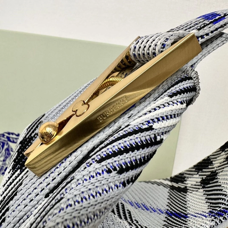 Burberry Top Handle Bags 4237F-0506