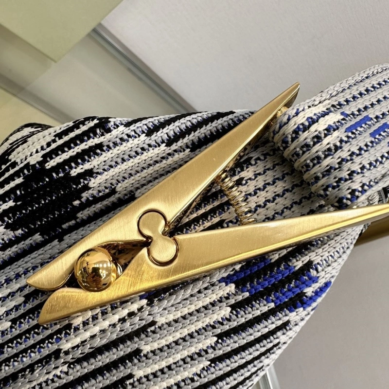 Burberry Top Handle Bags 4237F-0510