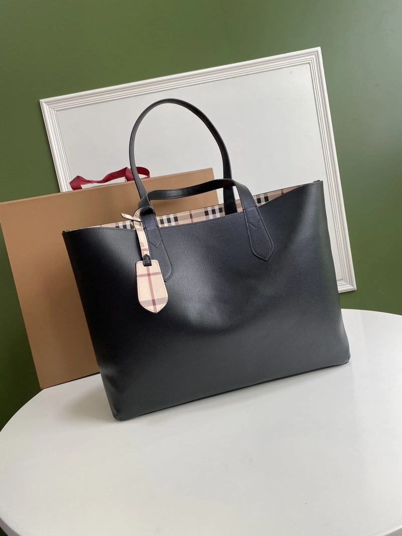 Burberry Shopping Bags 4237F-0531