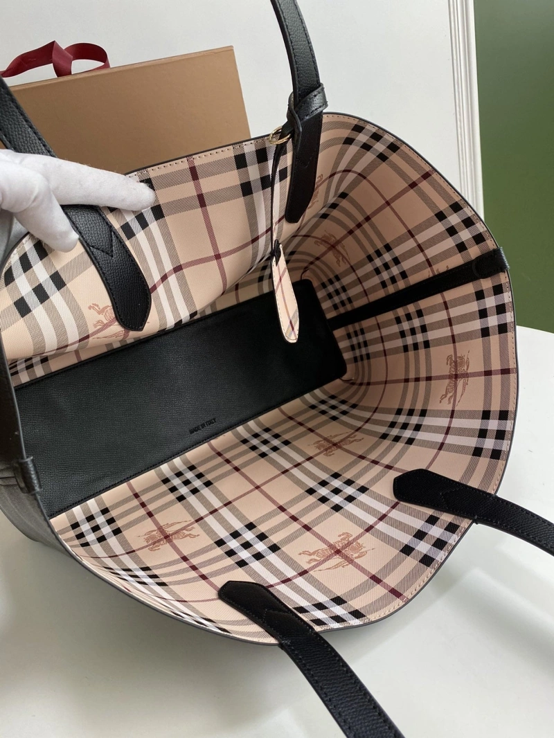 Burberry Shopping Bags 4237F-0531