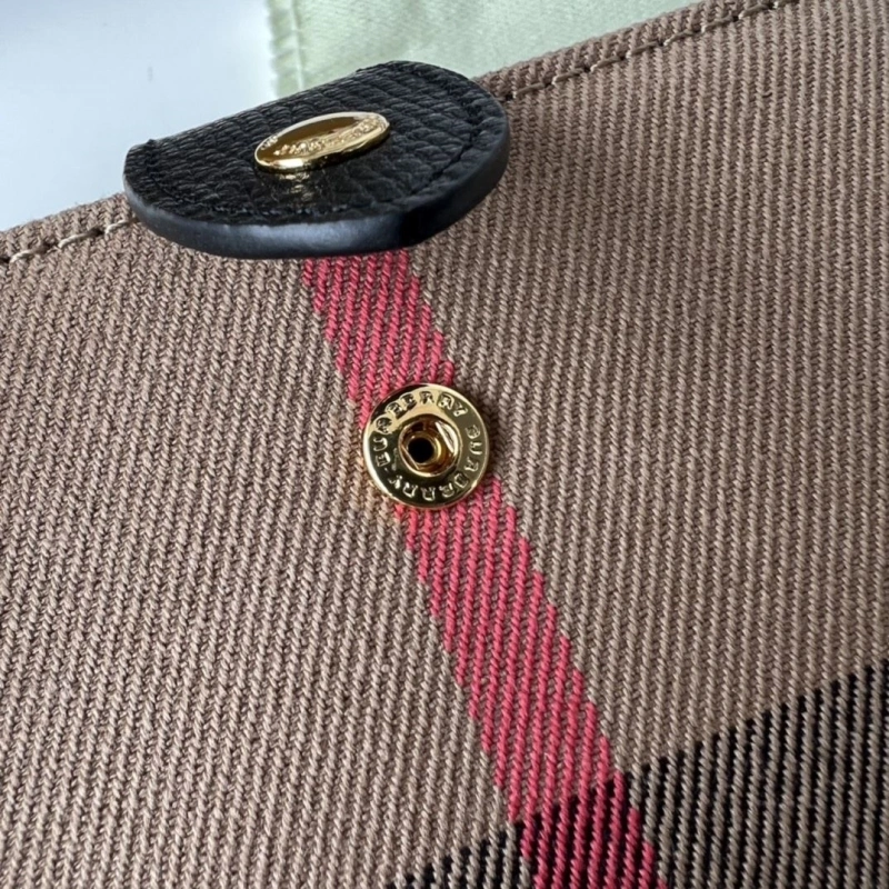 Burberry Wallets 4237F-0542