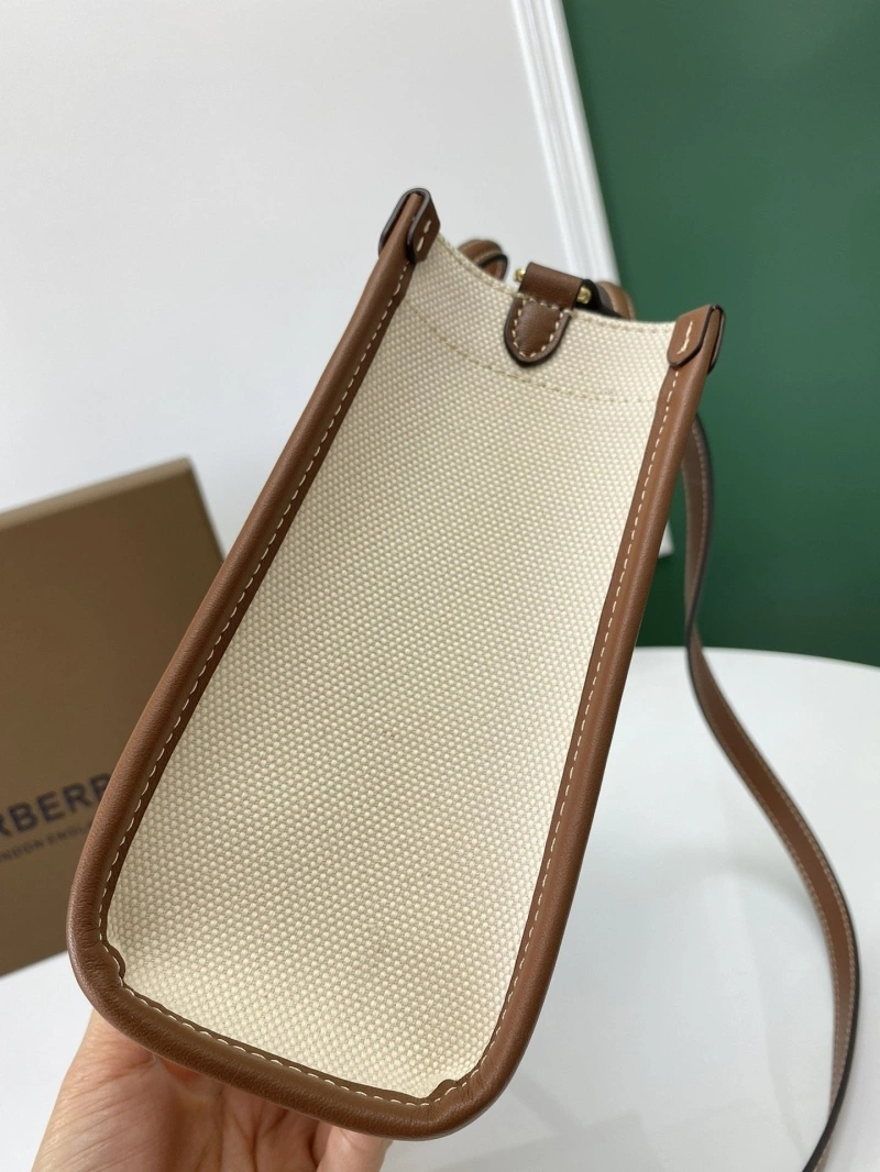 Burberry Shopping Bags 4237H-0023