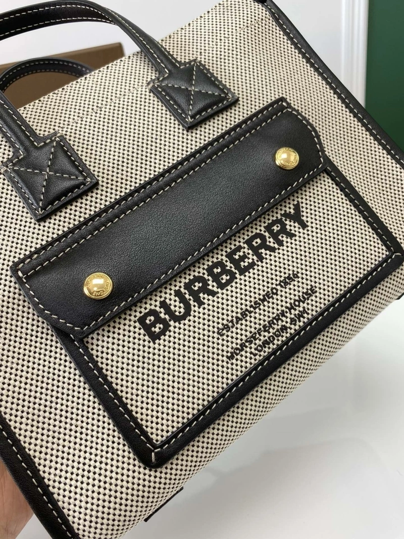 Burberry Shopping Bags 4237H-0024