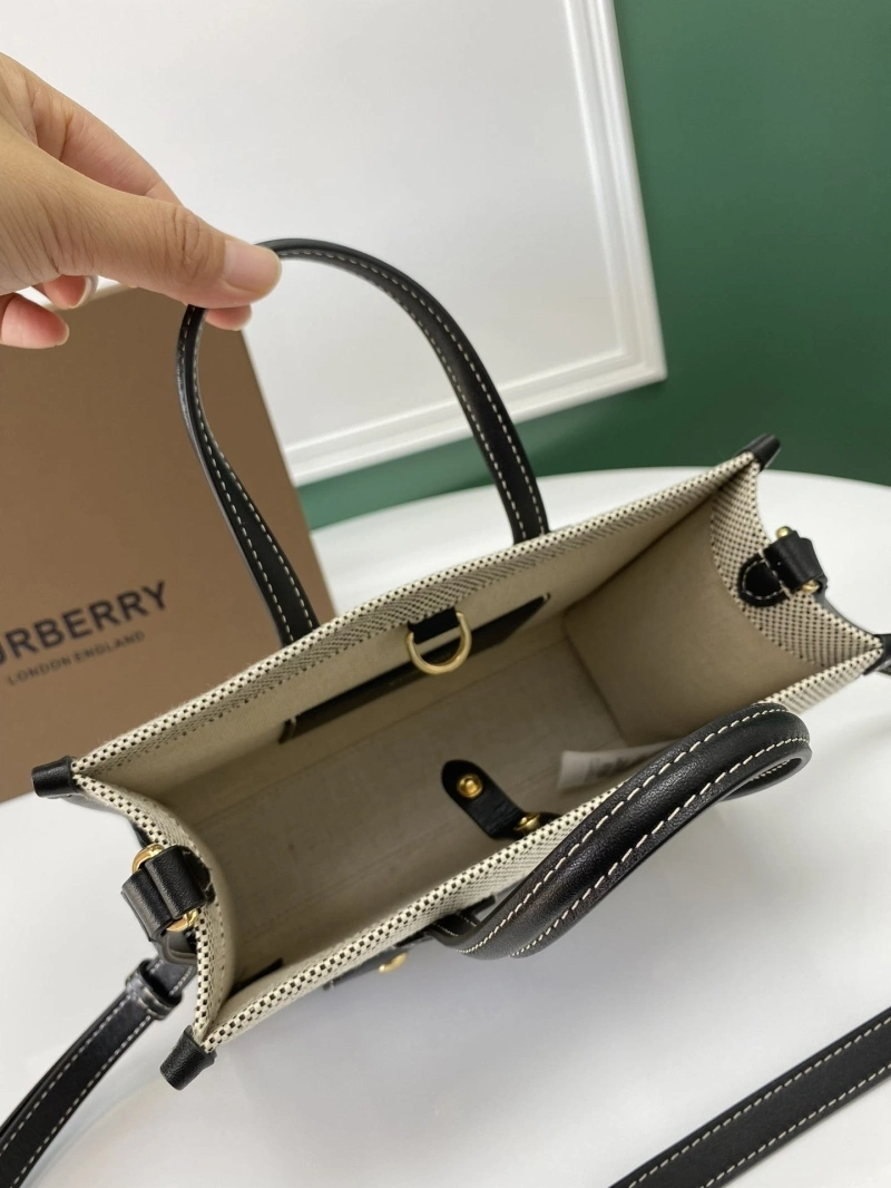 Burberry Shopping Bags 4237H-0024