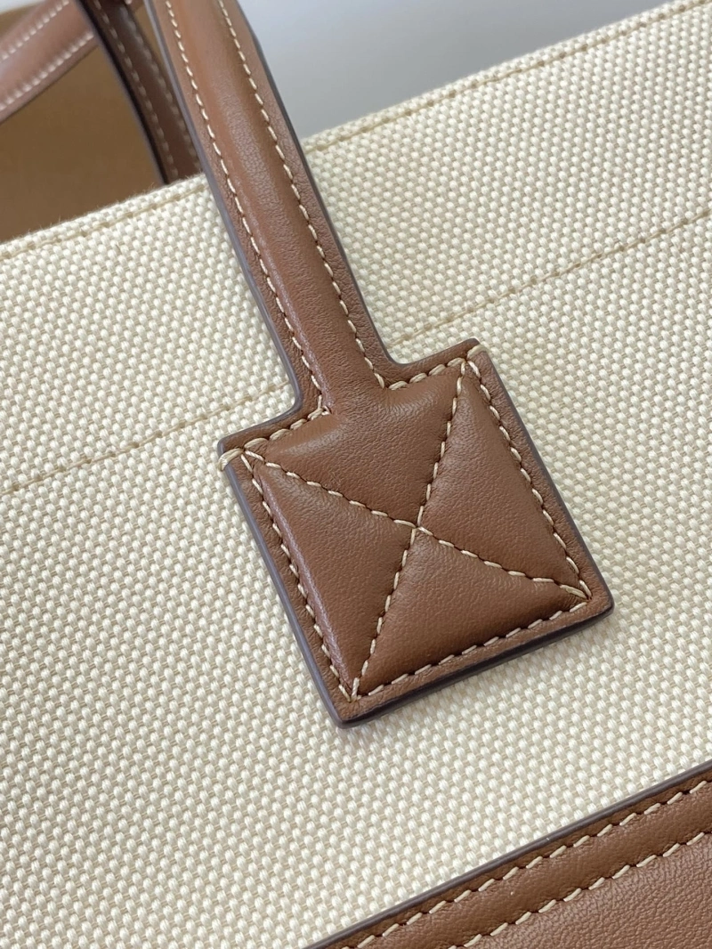 Burberry Shopping Bags 4237H-0027