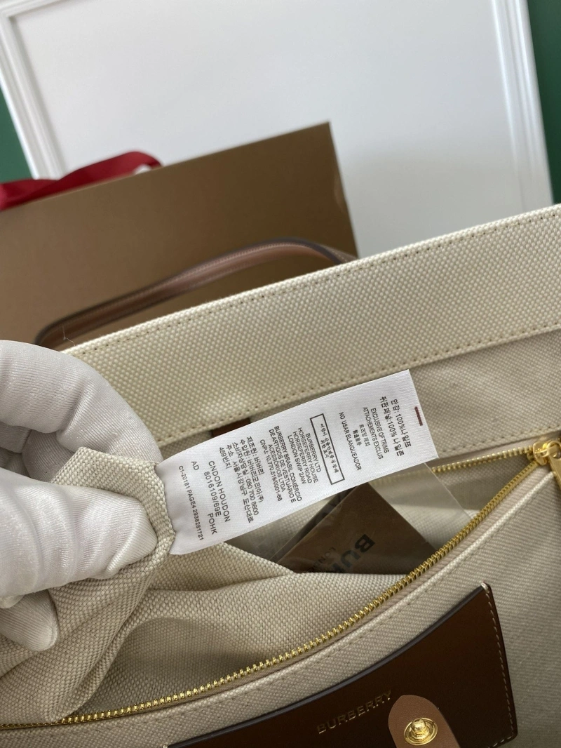 Burberry Shopping Bags 4237H-0027