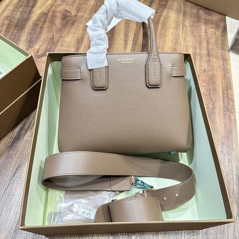 Burberry Shopping Bags 4237H-0081