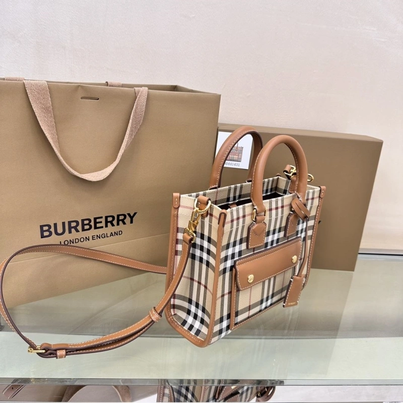 Burberry Shopping Bags 4237H-0087