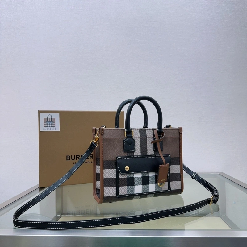 Burberry Shopping Bags 4237H-0088