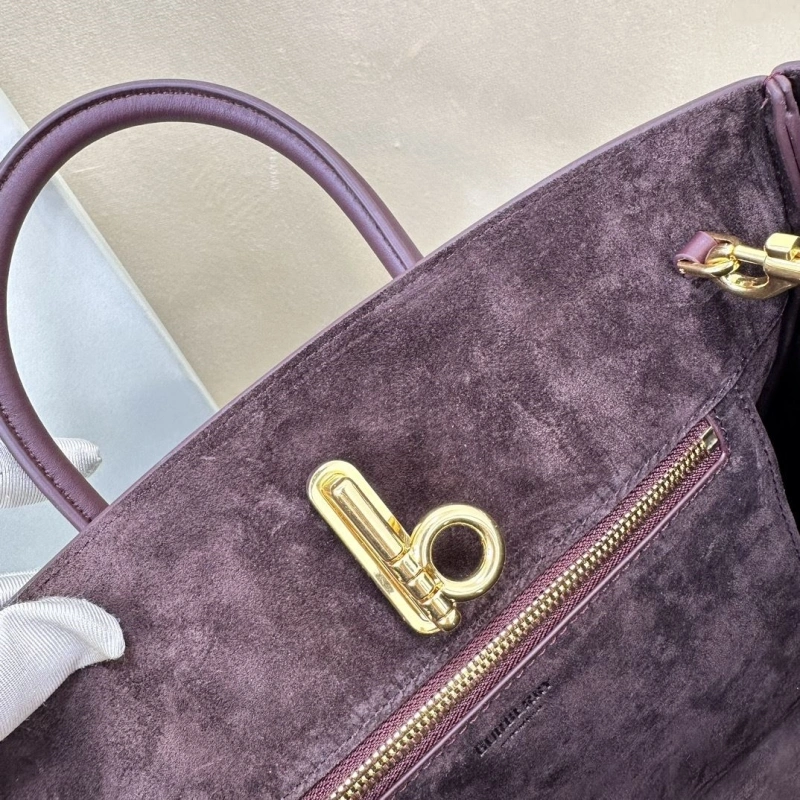 Burberry Shopping Bags 4237H-0095