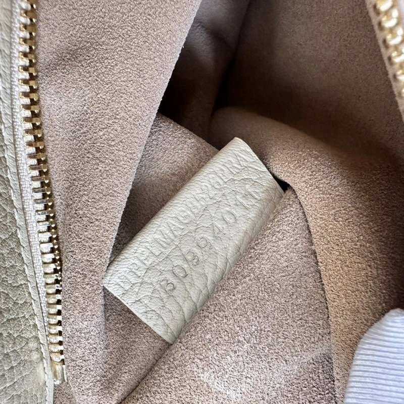 Burberry Shopping Bags 4237H-0096