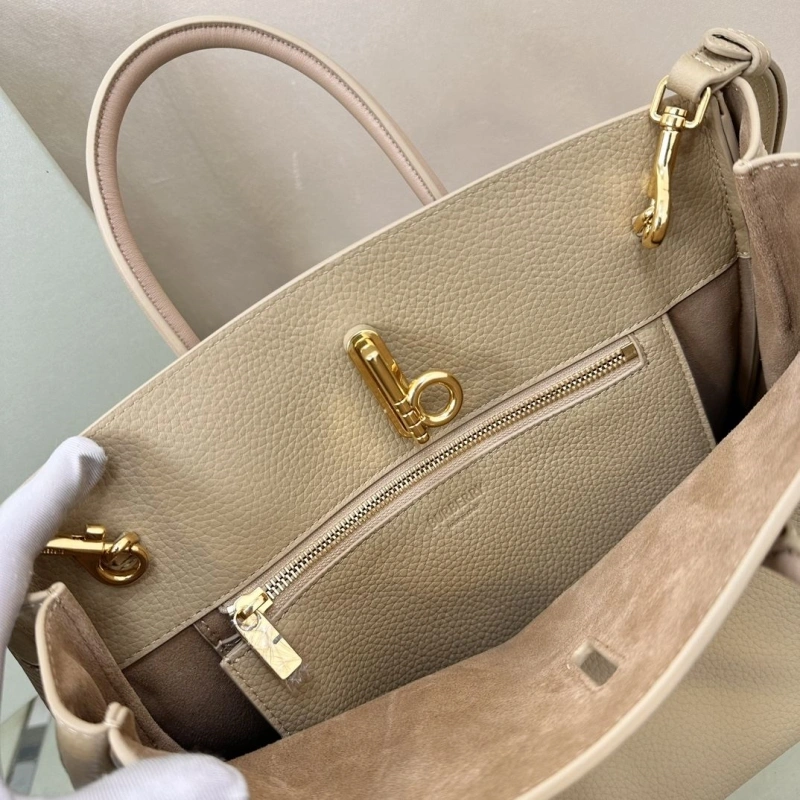 Burberry Shopping Bags 4237H-0096