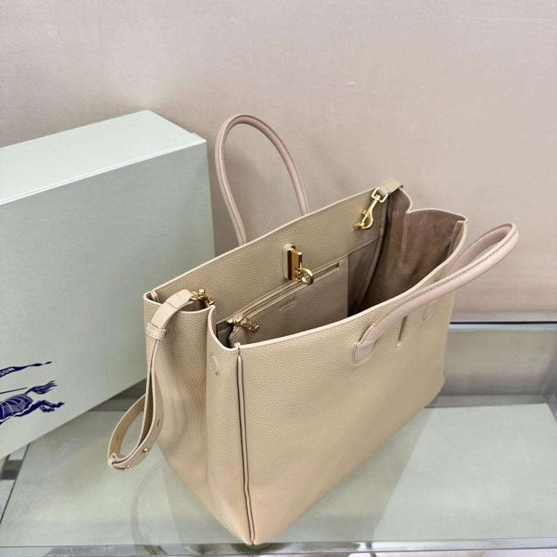 Burberry Shopping Bags 4237H-0098