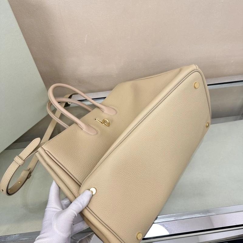 Burberry Shopping Bags 4237H-0098