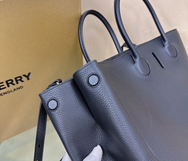 Burberry Shopping Bags 4237H-0099