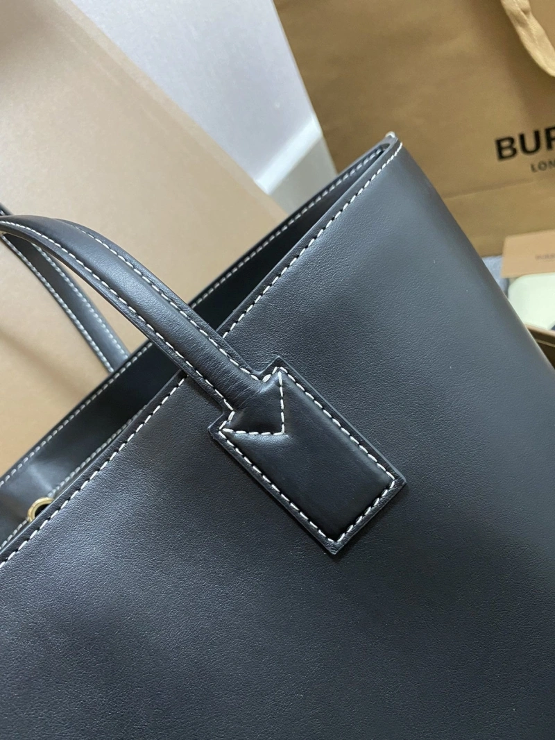 Burberry Shopping Bags 4237H-0115