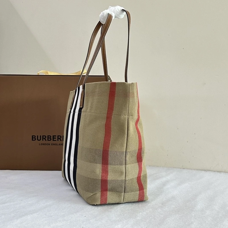 Burberry Shopping Bags 4237H-0146