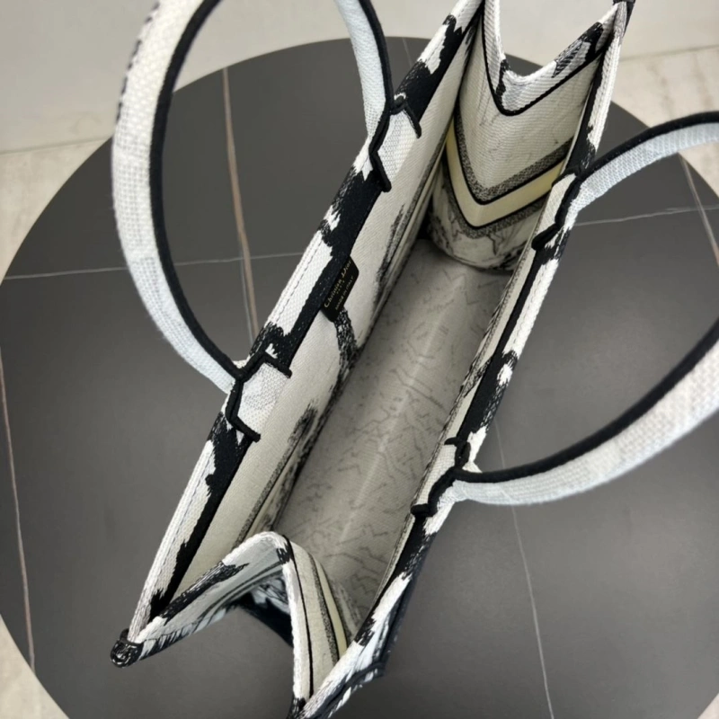 Dior Shopping Bags 4250I-0081