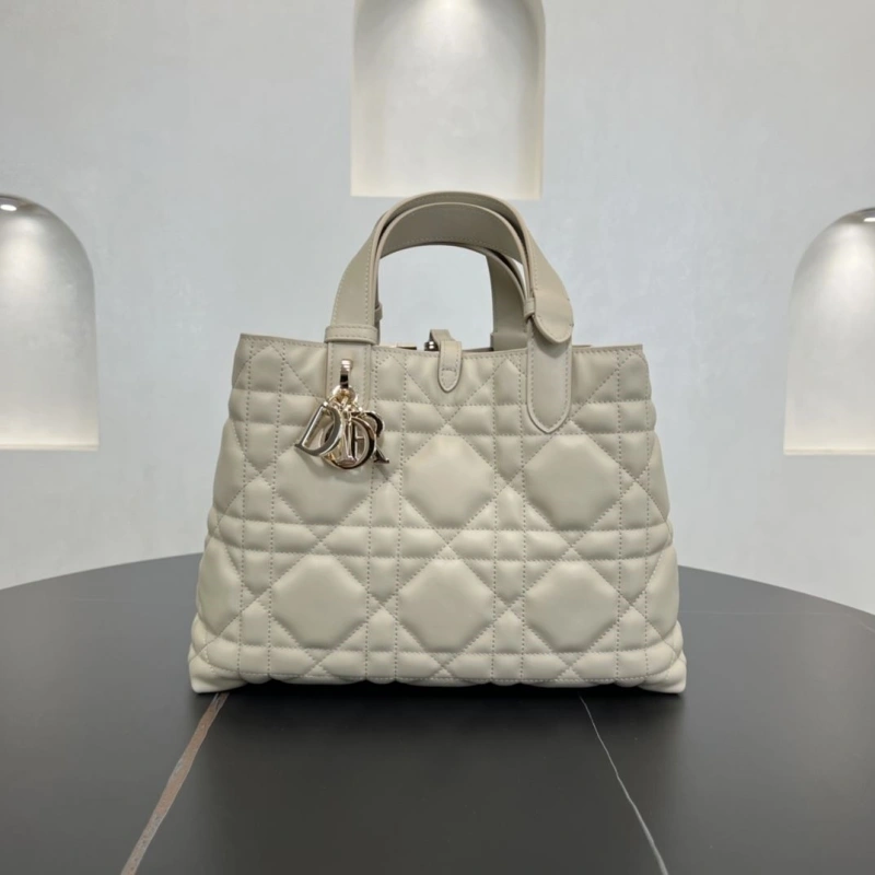 Dior Shopping Bags 4250I-0125