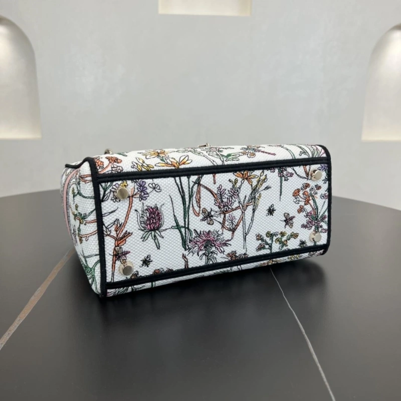 Dior Shopping Bags 4250I-0137