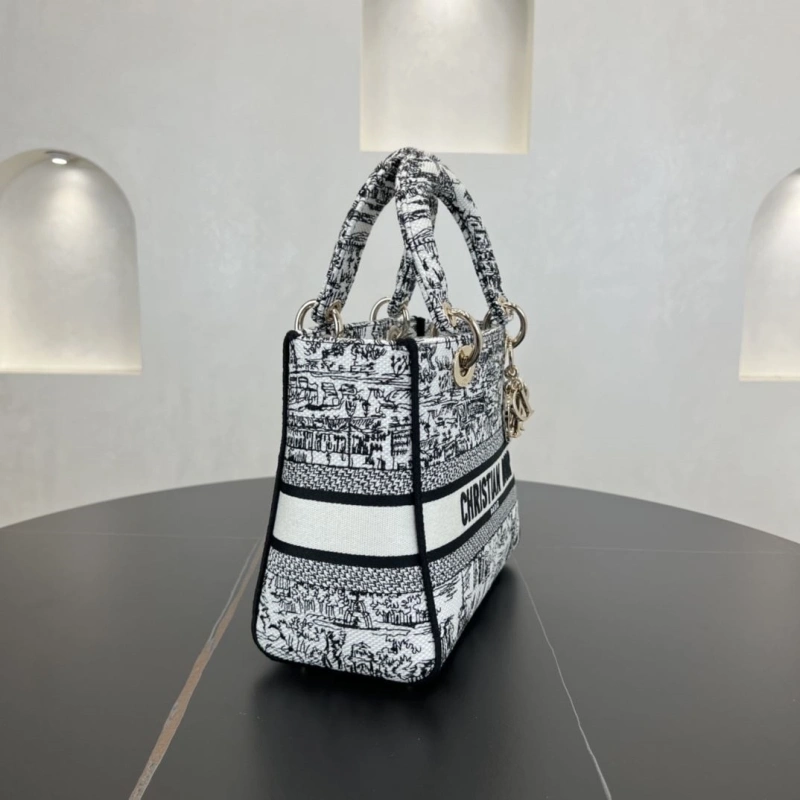 Dior Shopping Bags 4250I-0138
