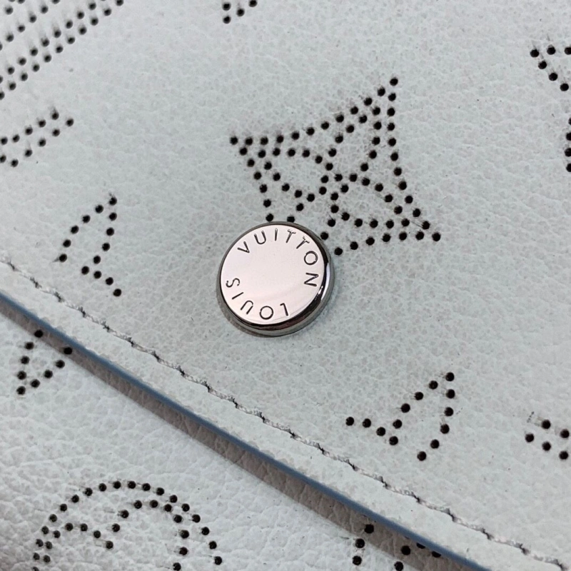 LV Wallets 4286A-0098