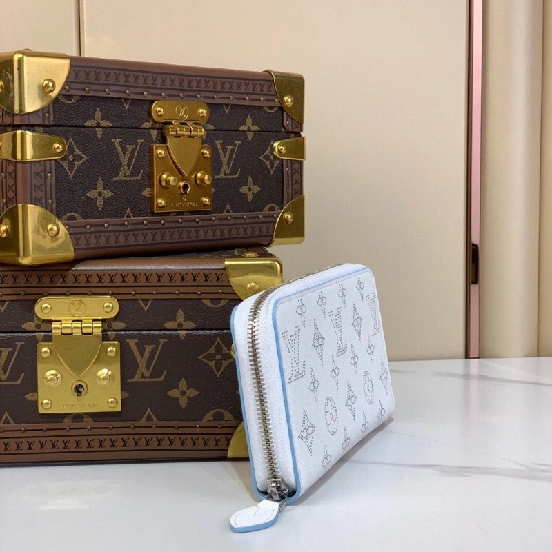 LV Wallets 4286A-0099