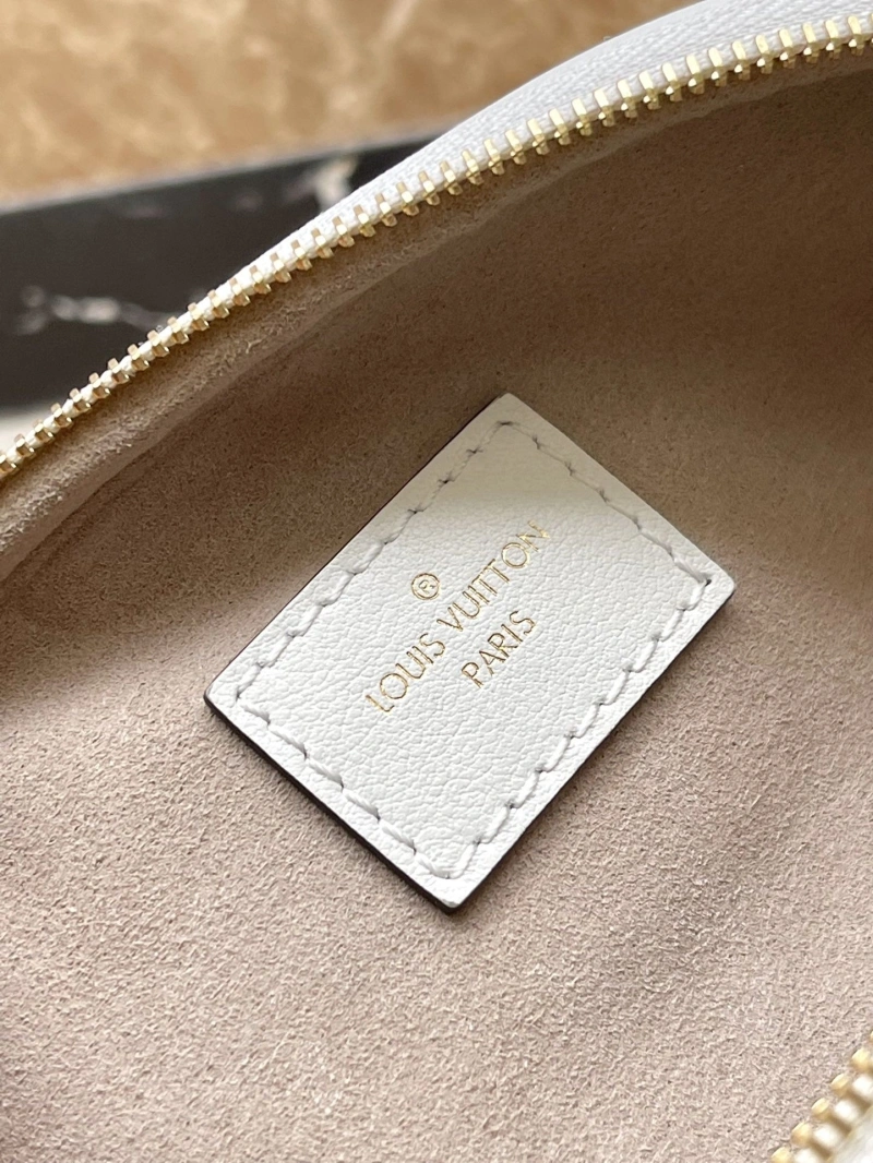 LV Cosmetic Bags 4286A-0109