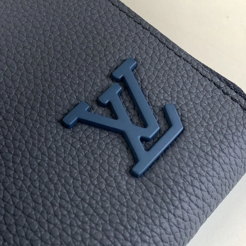 LV Wallets 4286A-0110