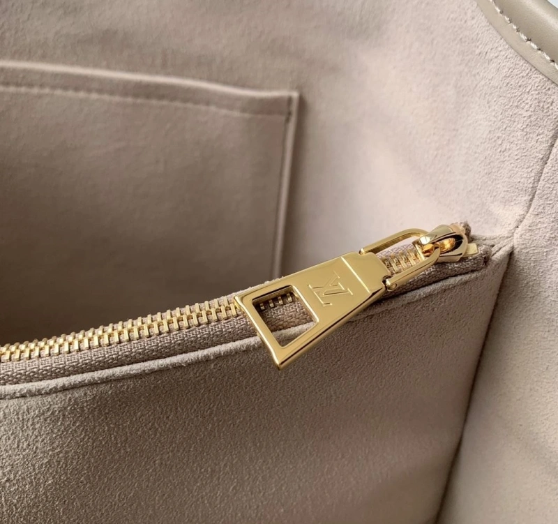 LV Top Handle Bags 4286A-0135