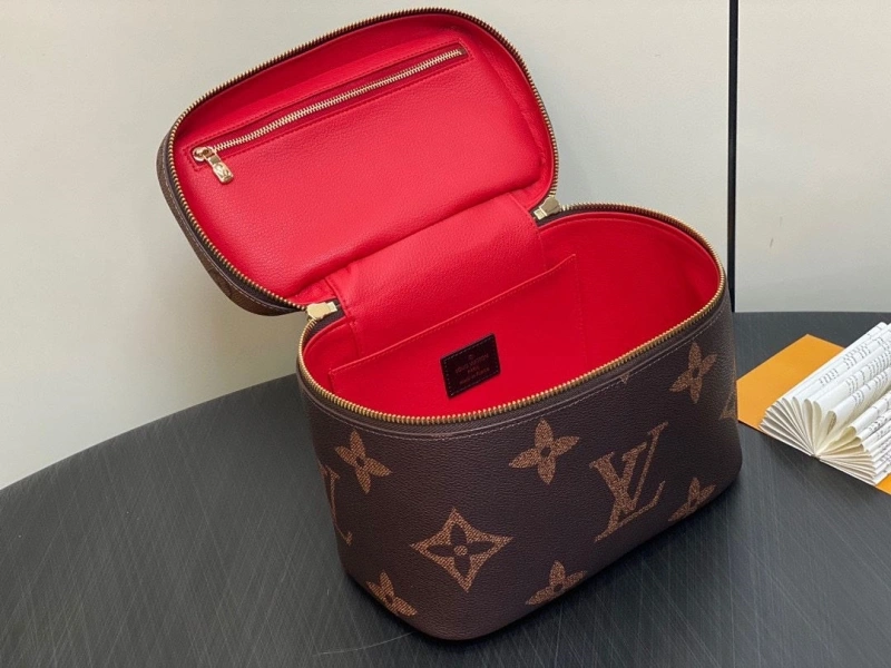 LV Cosmetic Bags 4286A-0172