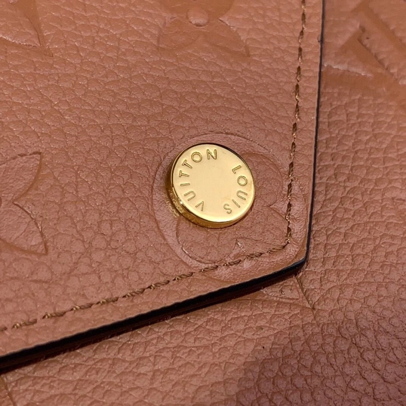 LV Wallets 4286A-0213