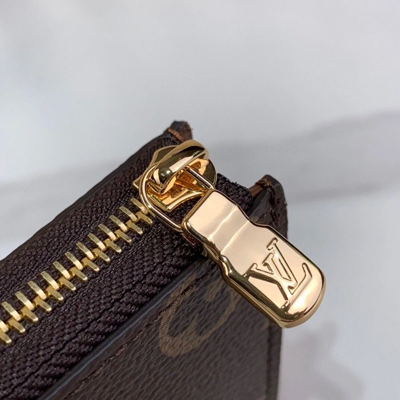 LV Wallets 4286A-0214