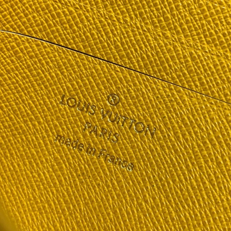 LV Wallets 4286A-0217