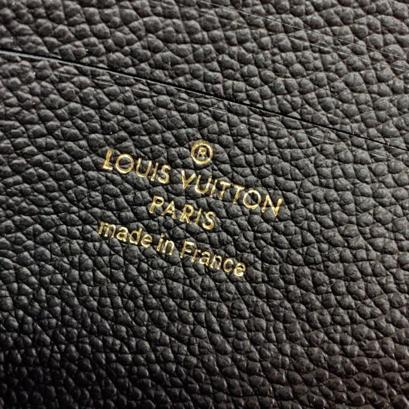 LV Wallets 4286A-0218