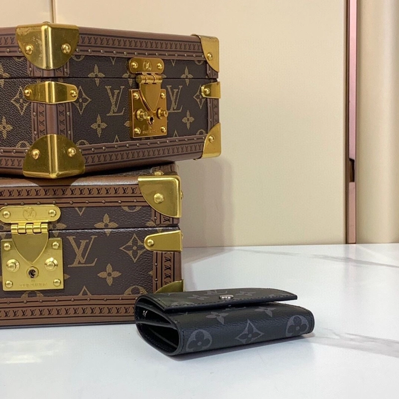LV Wallets 4286A-0220