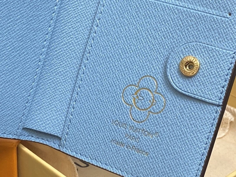 LV Wallets 4286A-0280