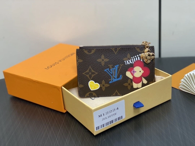 LV Wallets 4286A-0281