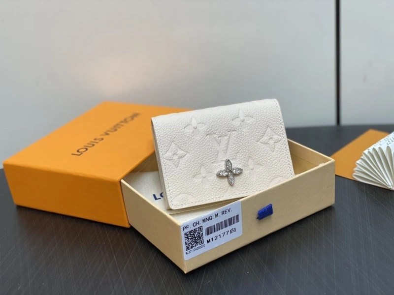 LV Wallets 4286A-0311