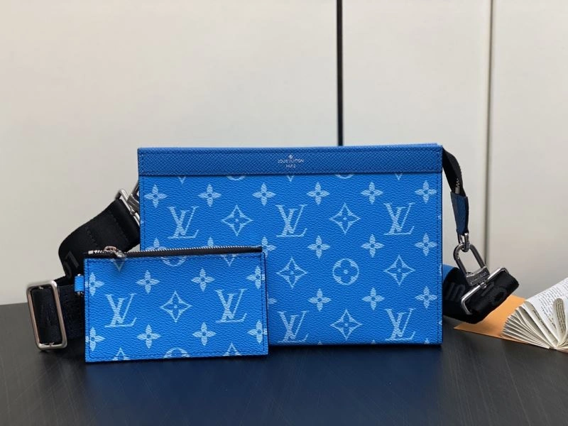 LV Clutch Bags 4286D-0003