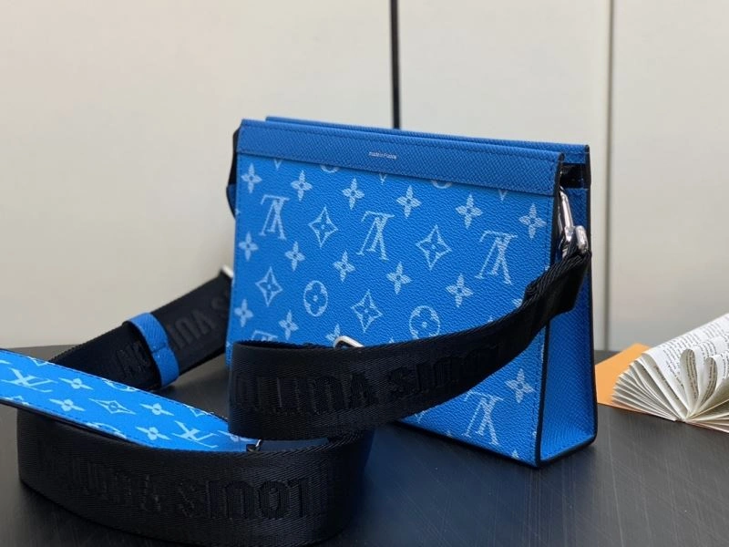 LV Clutch Bags 4286D-0003