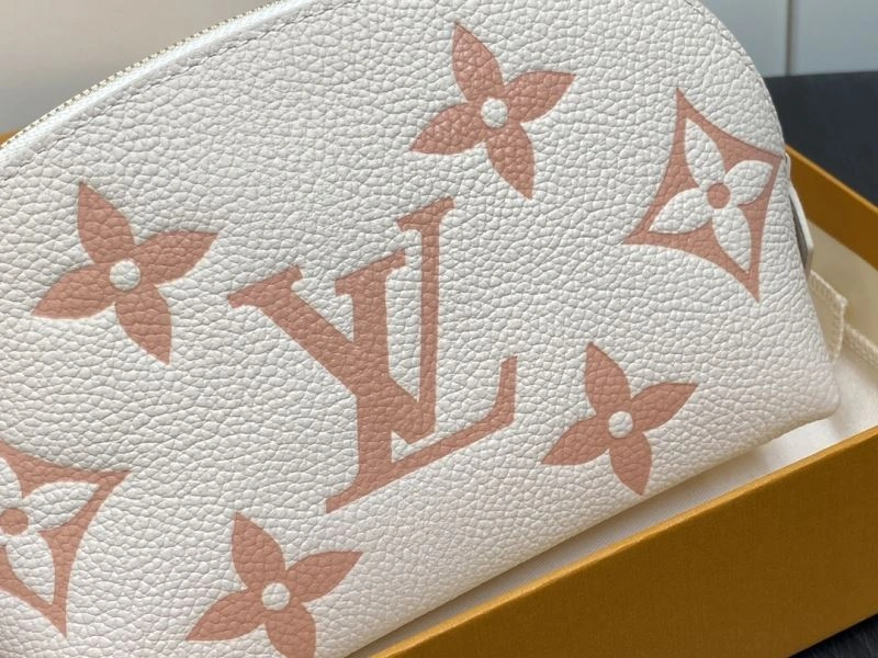 LV Clutch Bags 4286D-0096