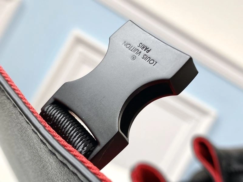 LV Backpacks 4286D-0122