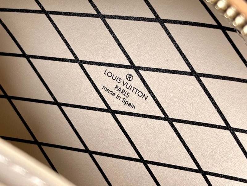 LV Round Bags 4286G-0021